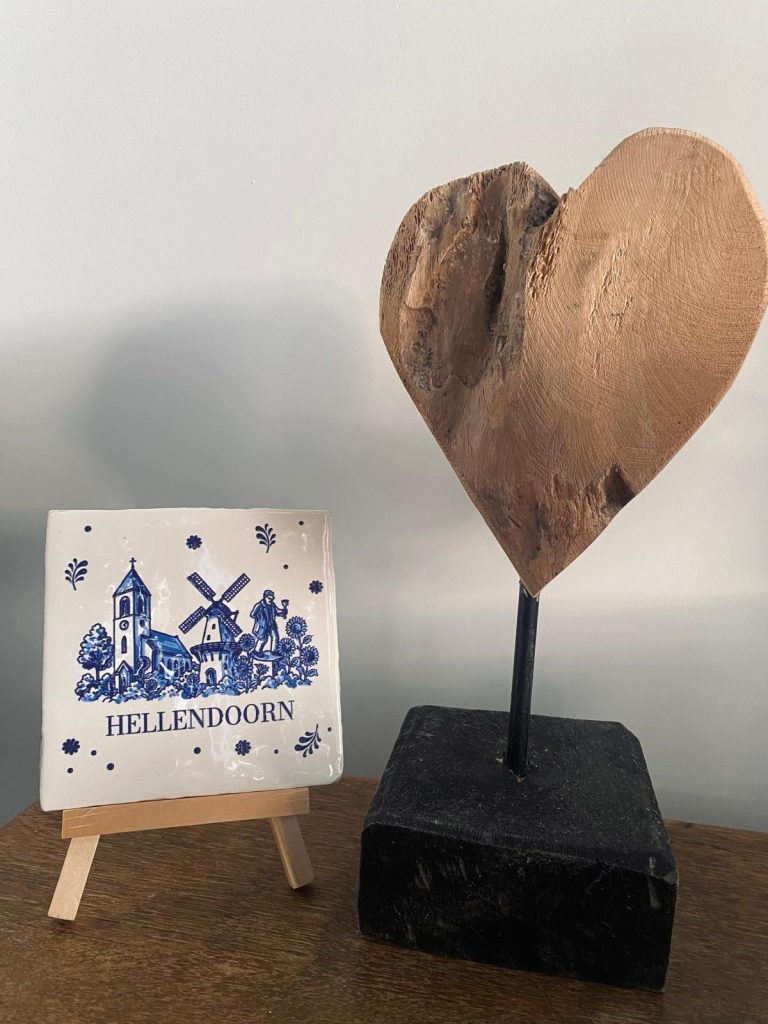Hellendoorns tegeltje in de Delle